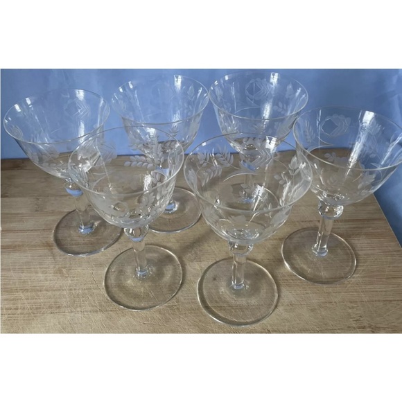 Vintage Delicate Fine Crystal Stemware Cordial Wine Etched Flower Leaf Set Of 6 - Picture 2 of 7
